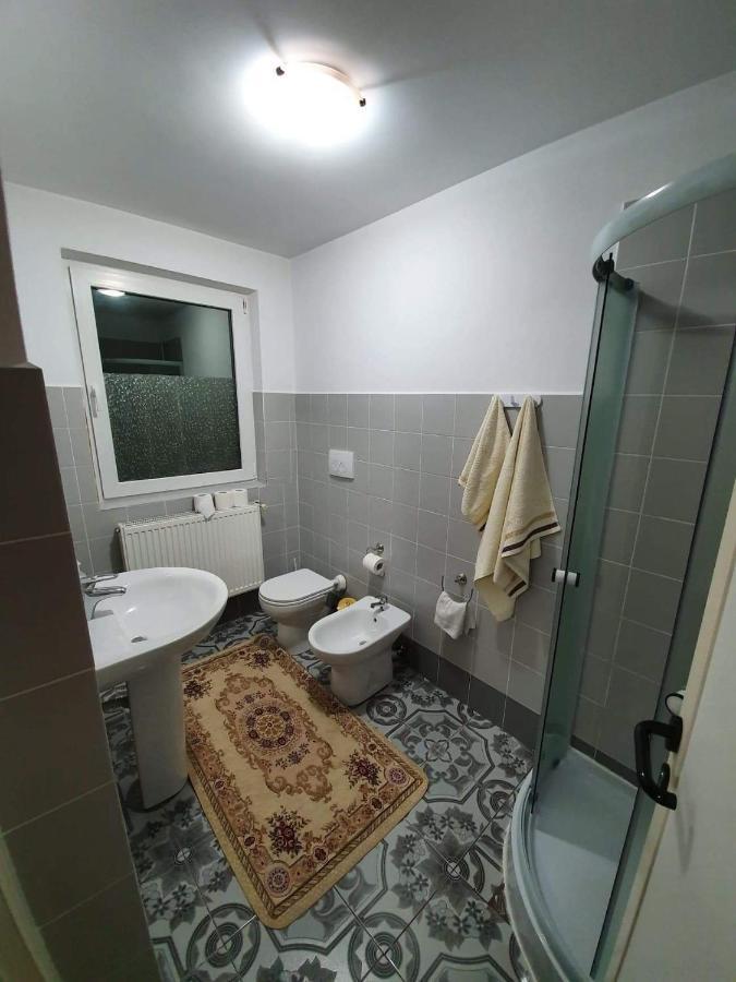 Vila Aslam Hotel Gura Humorului Buitenkant foto